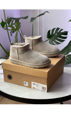 UGG Bej Mini