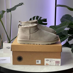 UGG Bej Mini