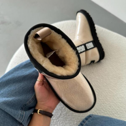 UGG Clear