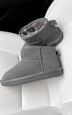 UGG Gri Mini