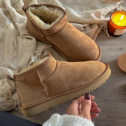 UGG Taba Mini