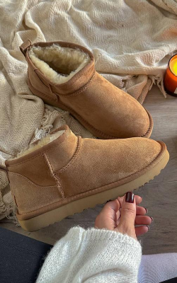 UGG Taba Mini