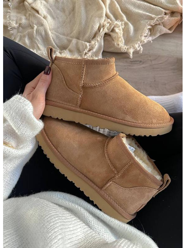 UGG Taba Mini