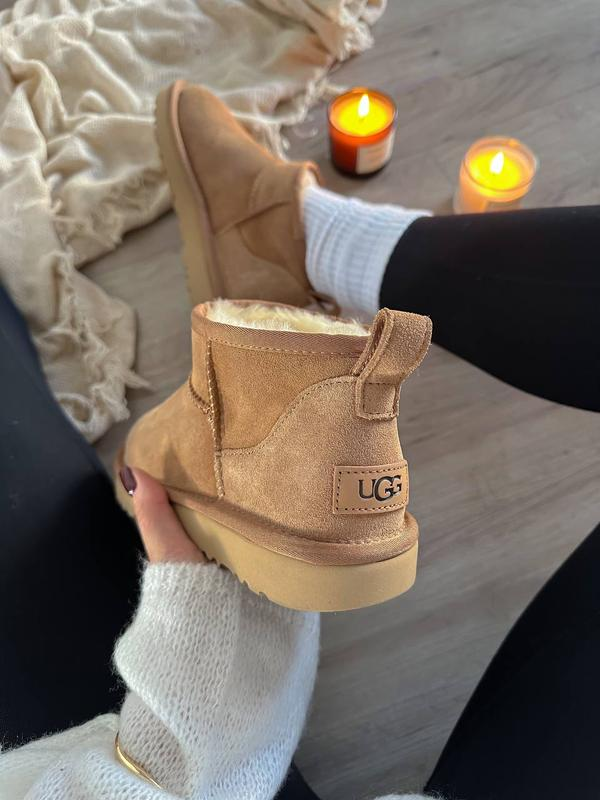 UGG Taba Mini