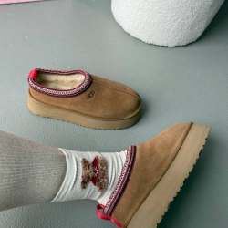 UGG Tazz Taba