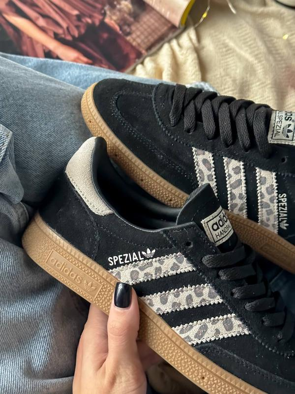 Adidas Spezial Leo