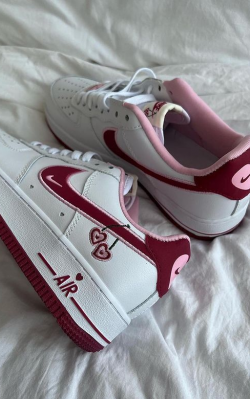 Nike AF-1 Valentine's Kiraz