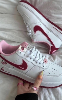 Nike AF-1 Valentine's Kiraz