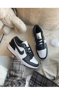 Nike Air Jordan Low Panda
