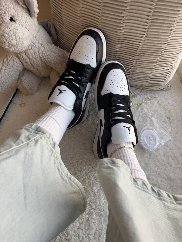 Nike Air Jordan Low Panda