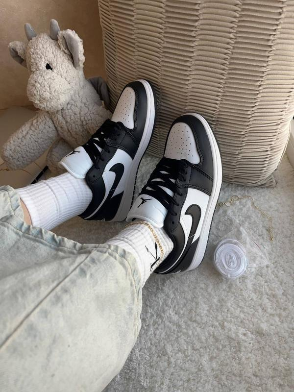 Nike Air Jordan Low Panda