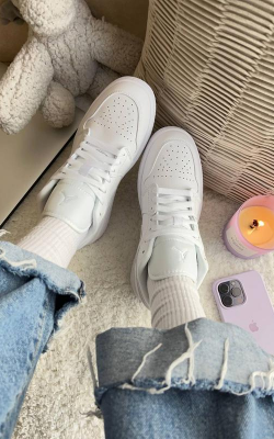 Nike Air Jordan Low Snow