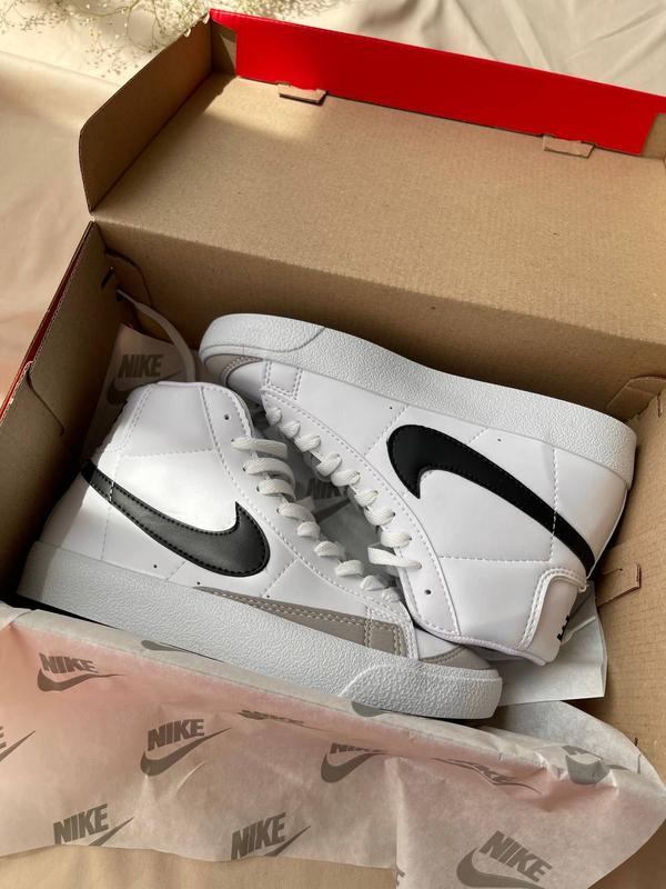 Nike Blazer Mid 77