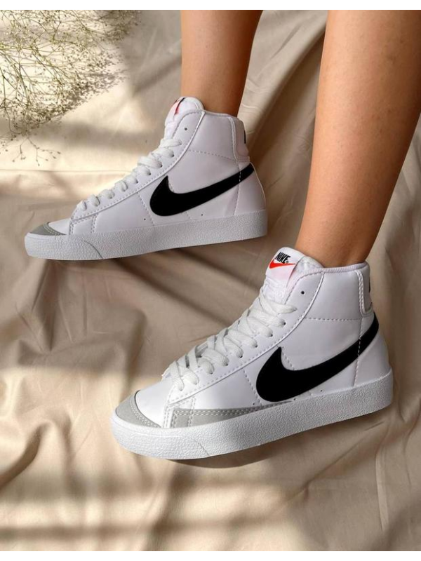 Nike Blazer Mid 77