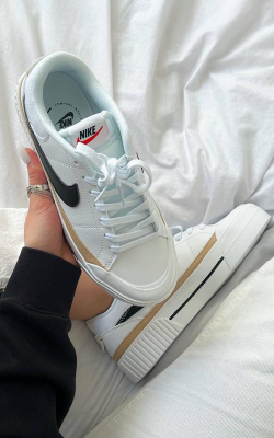 Nike Court Legacy Lift