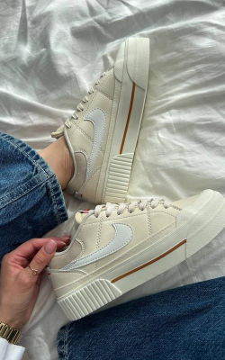 Nike Court Legacy Lift Bej