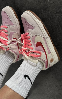 Nike Dunk Double Swoosh Pembe