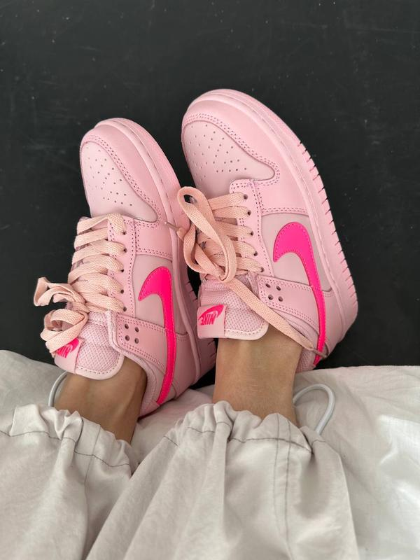 Nike Dunk Low Triple Pink Nike Dunk Low Triple Pink