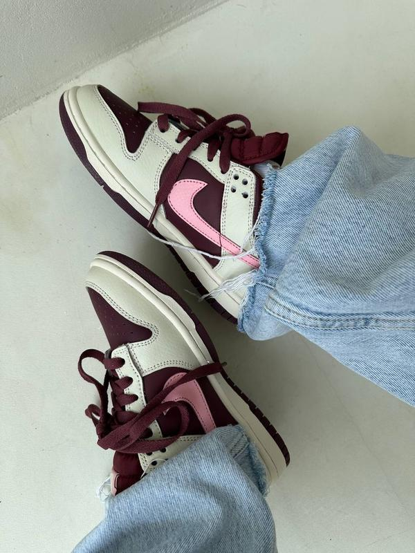 Nike Dunk Low Valentine